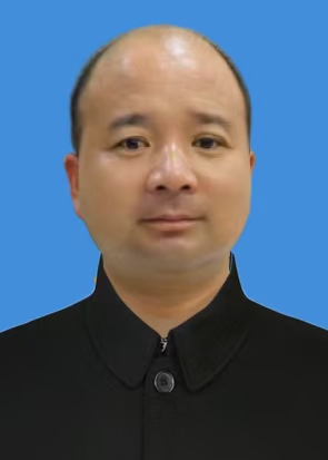 郝梓文