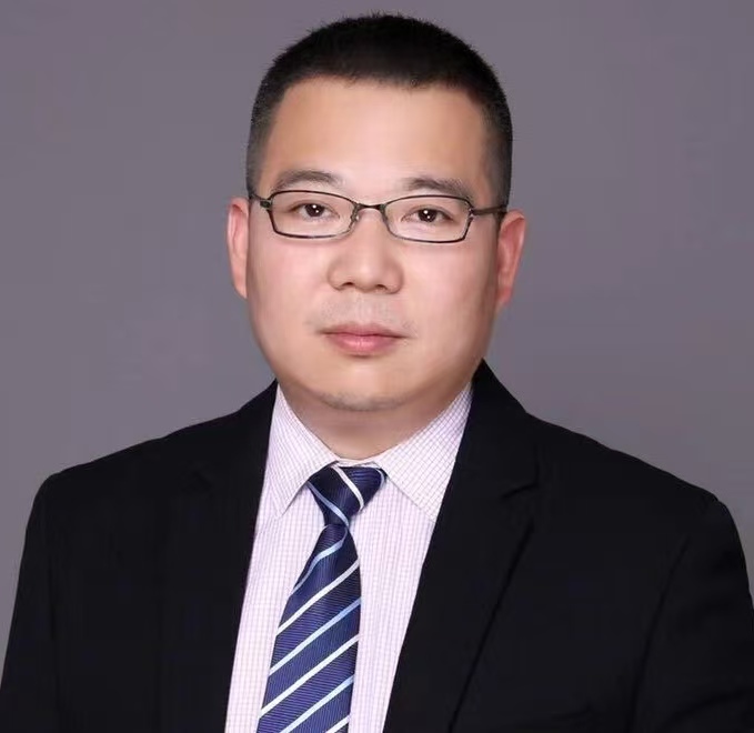 周建华